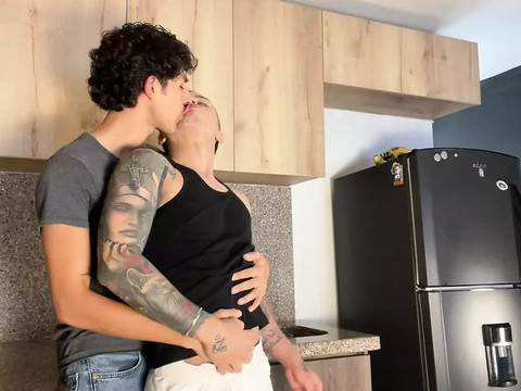 LibertyPorno presents: Colombian boy shows how to take a huge cock - enriquemudu & milky_santy